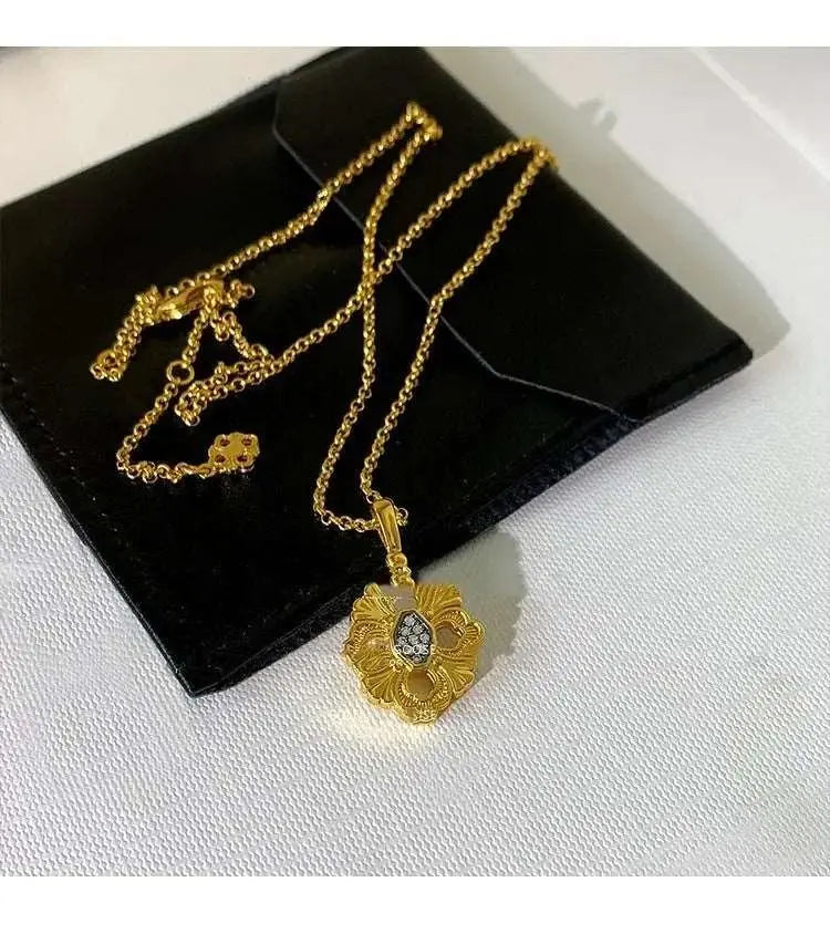 18K Gold Four Leaf Grass Necklace Body Couturee & Co