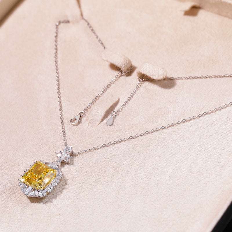 925 Sterling Silver Moissanite Round Yellow Gemstone Diamond Necklace - BodycoutureeNecklaceCJ dropshippingBodycoutureeCJLX149239501AZCJLX149239501AZNecklaceWomen's Light Luxury 925 Sterling Silver Moissanite Diamond Necklace - Bodycouturee